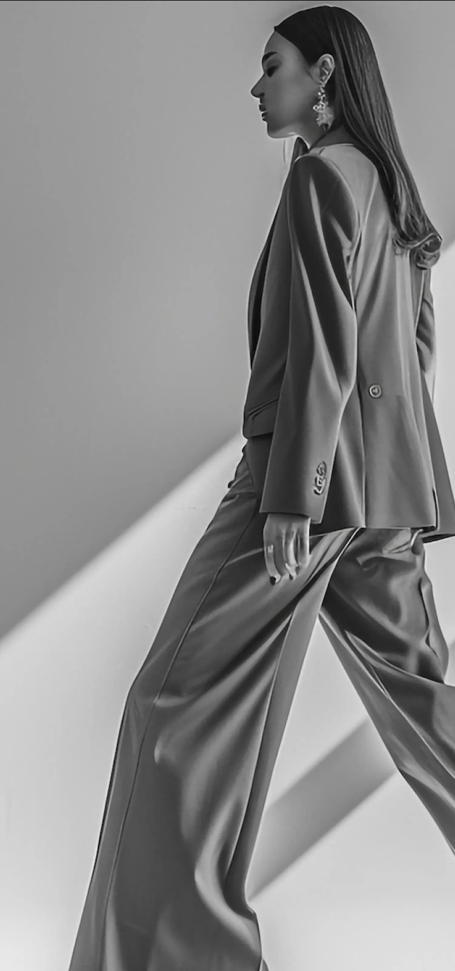 Dress the Moment